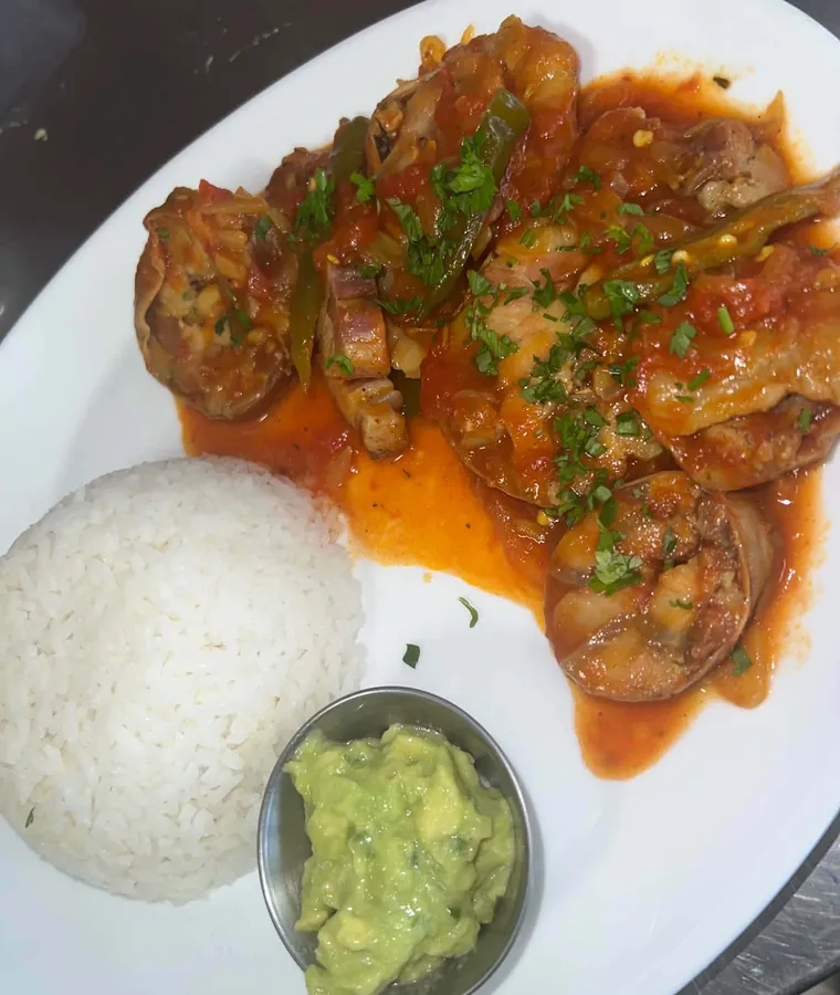 Menu du jour : sauce créole aux poivrons, riz et rougail
